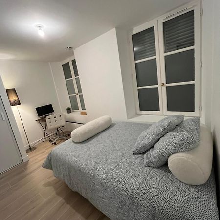 Chambre Chez Habitant Douche Wc Prives - Calme - Terrasse Saint-Germain-en-Laye Exterior foto